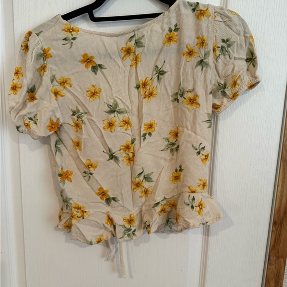 American Eagle Outfitters Cream Floral Blouse - Picture 4 of 4
